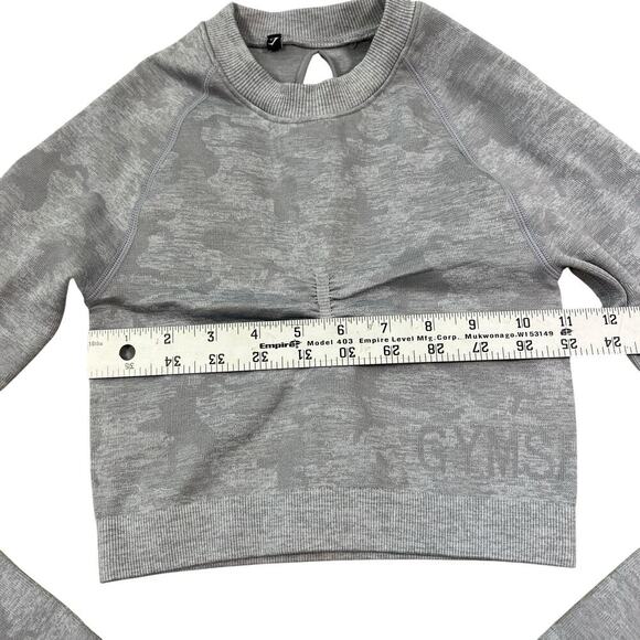 Gymshark Adapt Light Gray Camo Long Sleeve Crop Top Shirt Keyhole Back Size XS - Picture 5 of 9